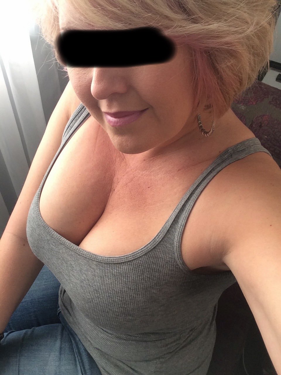 Rencontre femme mûre pulpeuse à Nîmes