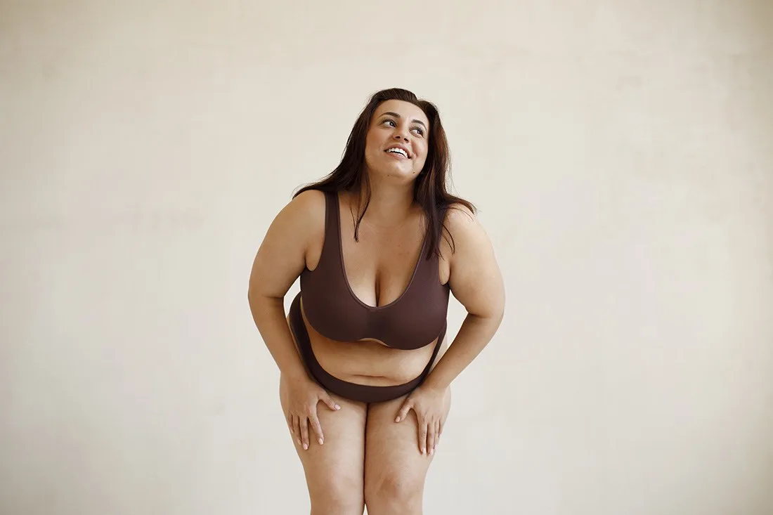 jolie bbw en bikini marron