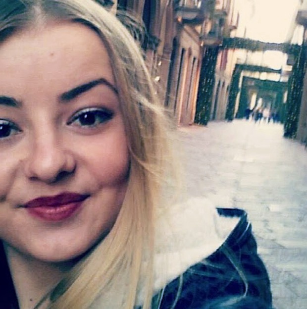 Je cherche une belle histoire d'amour Je cherche l'amour sur un site de rencontre femme ronde